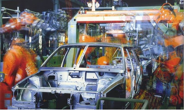 «АвтоВАЗ» пытался ввезти в Россию южнокорейское оборудование через КНДР. Поставку не пропустила российская таможня.