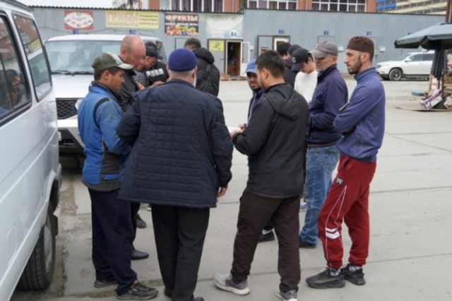 В Челябинске ФСБ задержала сотрудницу МВД и ее сообщников за массовое переселение нелегалов на Южный Урал