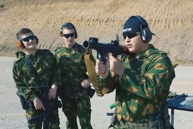 Первый пошел