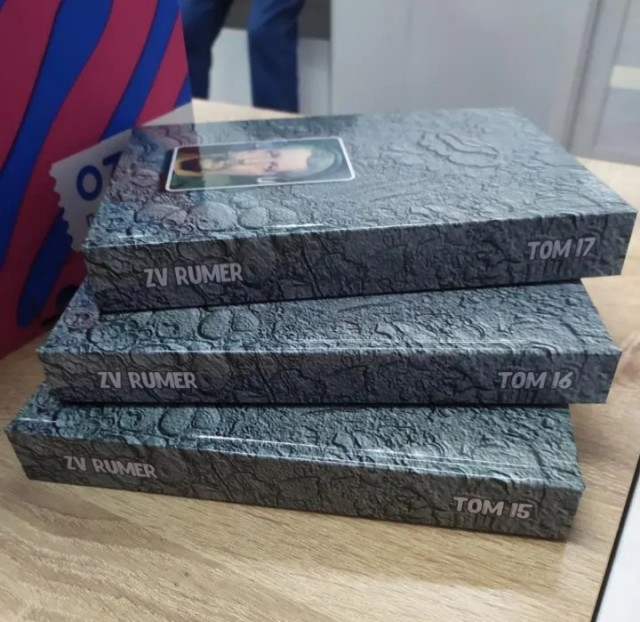 Книга ПОВЕСТИ