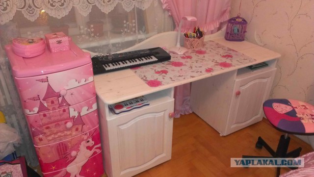 Изготовление стола и шкафчика