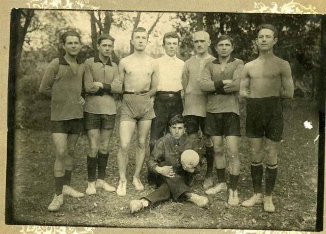 История в фотографиях