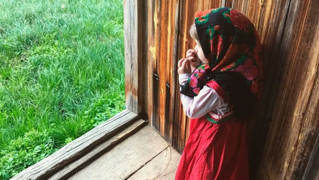 Россиянки ответили итальянскому Vogue на идиотскую фотосессию в деревне