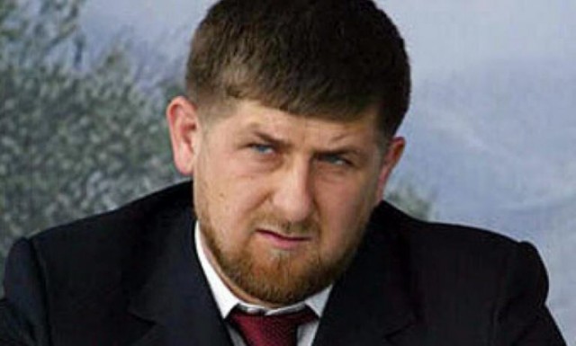 Помощника постпреда Чечни в Крыму по подозрению в вымогательстве задержала полиция