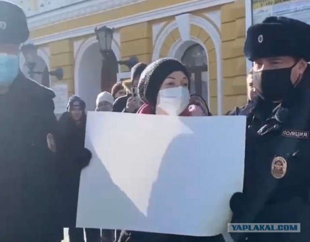 В Краснодаре задержан активист за наклеку на авто  - «Прав тот, кто защищает свой дом».