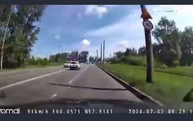 Сто раз могли оба затормозить, но все же упрямые и принципиальные...