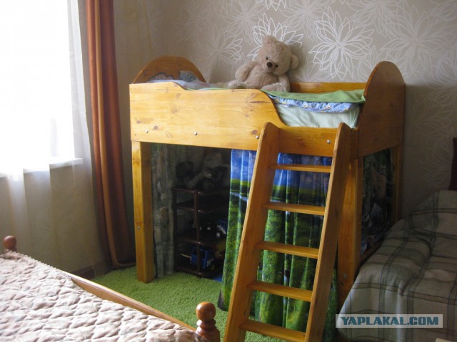 Двухъярусная кровать в детскую