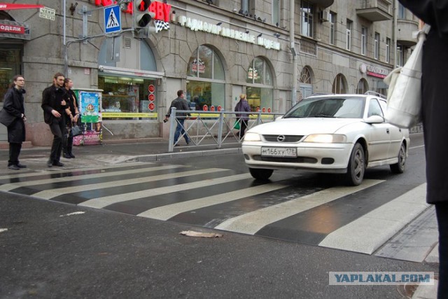 В Москве появятся приподнятые пешеходные переходы