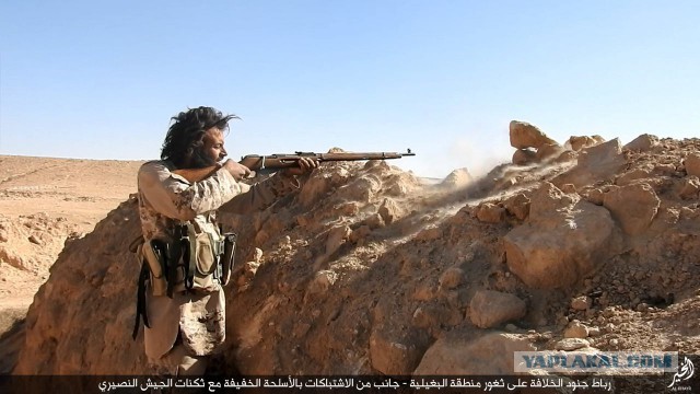 США вместе с Францией и Великобританией начали военную операцию против Сирии