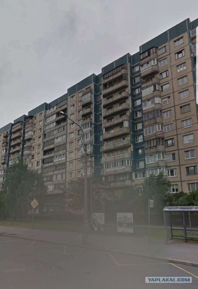 В Петербурге ввели штрафы за незаконно застекленные балконы