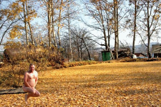 Осень наступила, падают листы