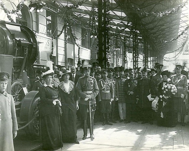 Международная автомобильная выставка в Михайловском манеже. 1913г.