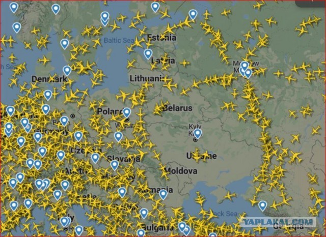 СМИ: Запад "закроет" для полетов воздушное пространство Украины