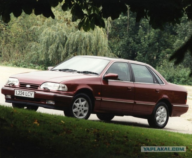 Какой автомобиль из 1990х-2000х вы бы хотели бы возродить под маркой "Москвич"