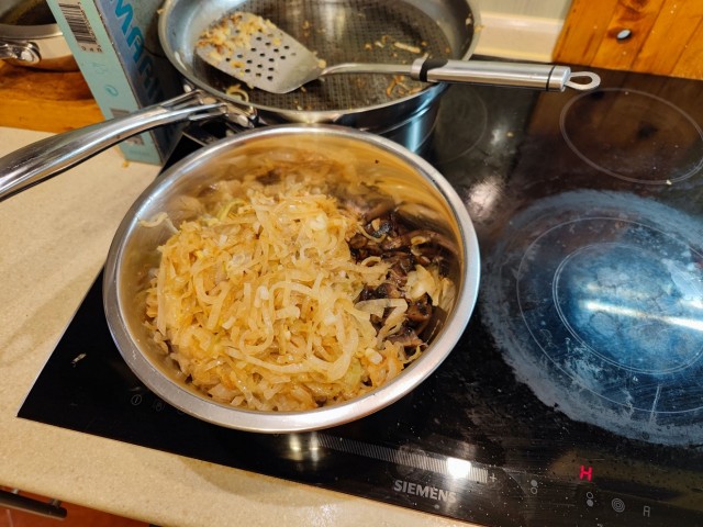 Пирог с мясом (говядина Велингтон)