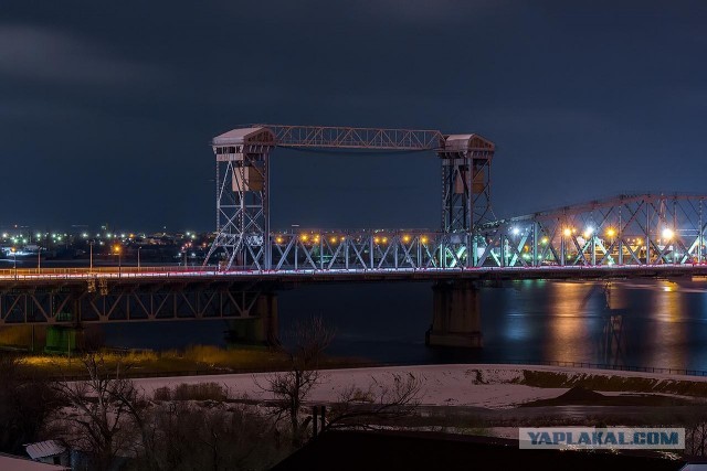 В Астрахани перекрыт Старый мост через Волгу