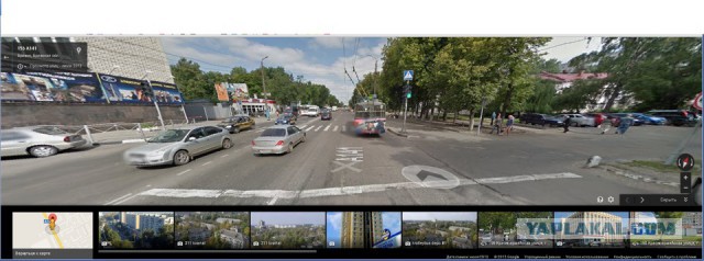 Как должен поступить водитель синего авто?