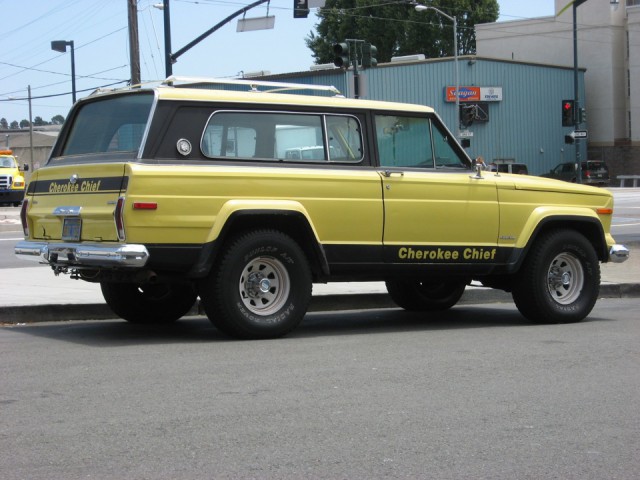 Первый из Cherokee. Jeep Cherokee SJ Chief 74-78г.