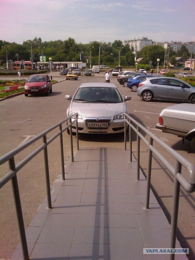 Рейтинг "АвтоЧмо", выиграл наглый Чиновник.