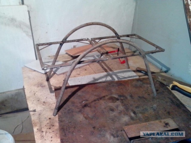 Цветочная стойка