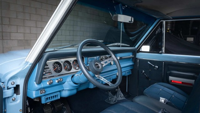 Jeep Cherokee в лёгком тюнинге. Немного автобезумия в фото.