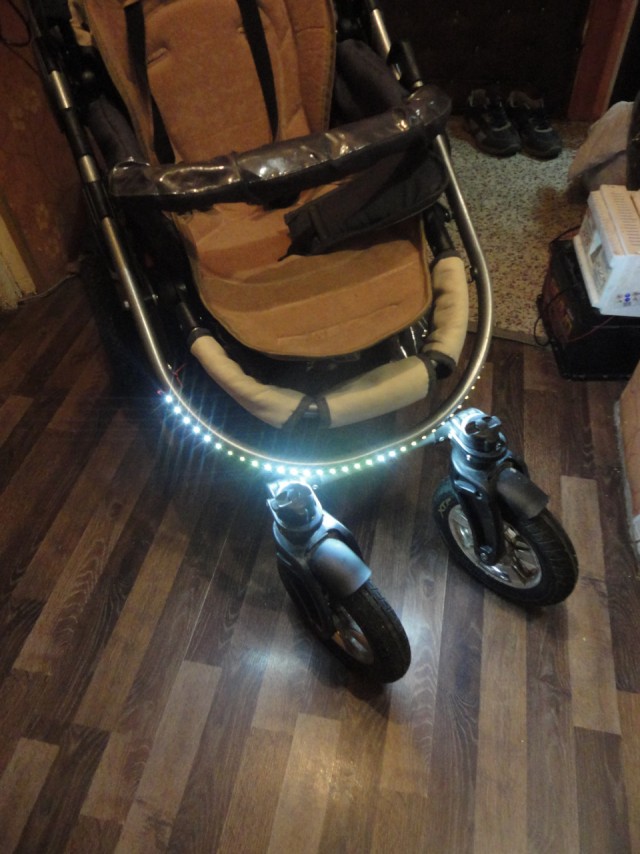 Подсветка детской коляски