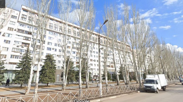 Зачем на крышах домов сталинской эпохи строили загадочные домики-башенки