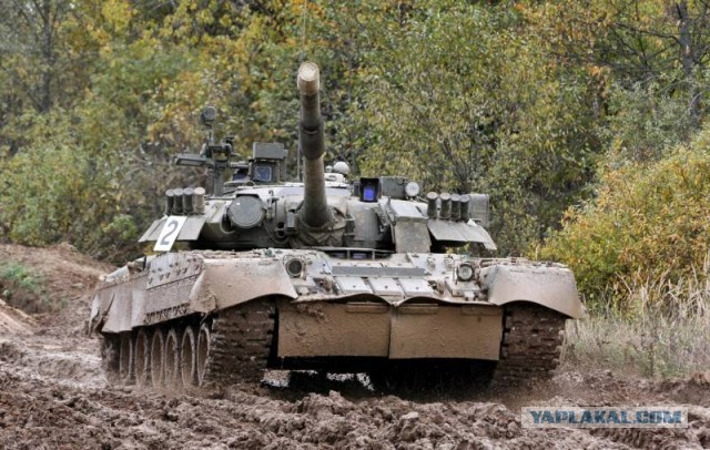 Танк Т-80У: точность стрельбы последнего достижения советской «оборонки»