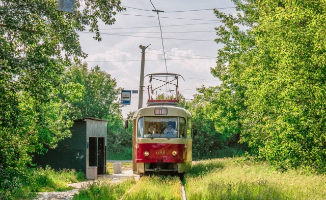 Трамвай — невероятно атмосферный, но, к сожалению, вымирающий в нашей стране вид транспорта