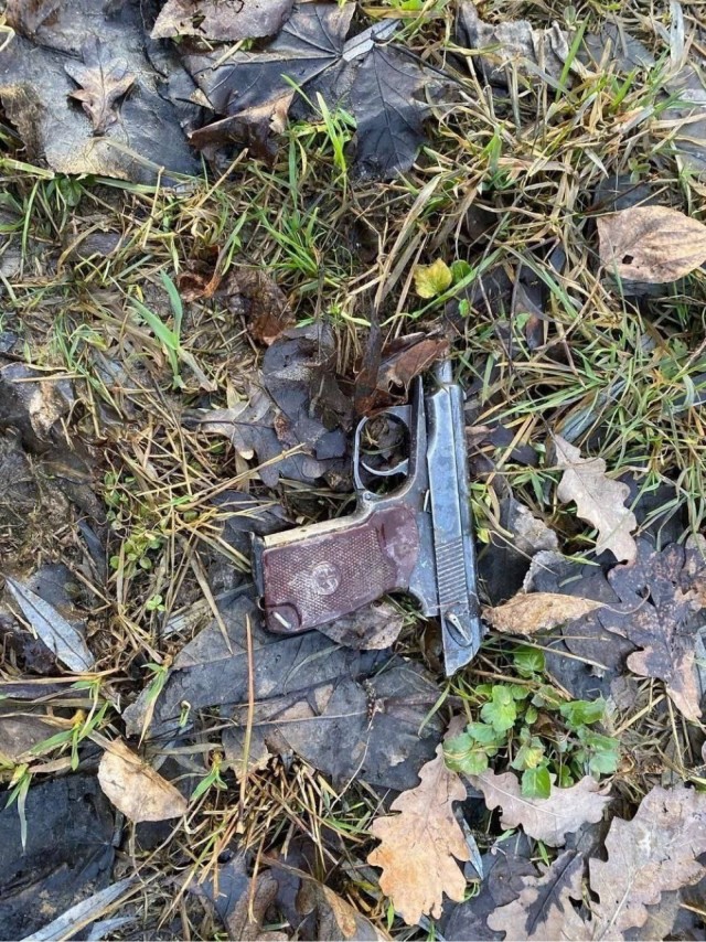 В Санкт-Петербурге чеченцы поставили подростков на колени из-за выложенных фото, на которых стражи правопорядка макнули горцев бородами в грязь