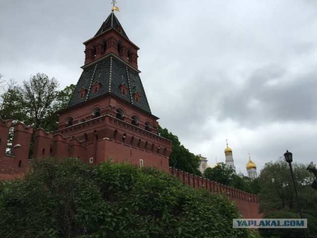 Экскурсия вокруг Московского Кремля
