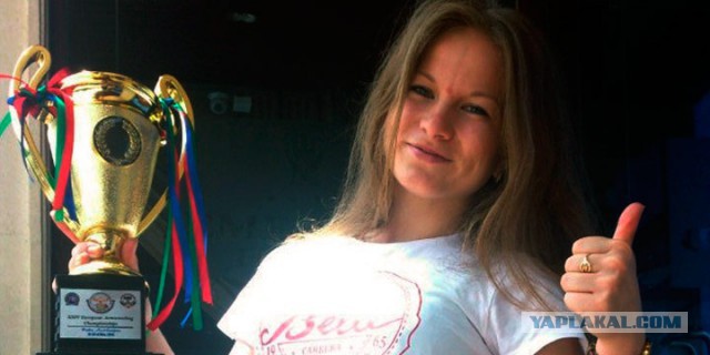 Мастер спорта по армрестлингу Кристина Тихонова на шоу "Уральские пельмени"