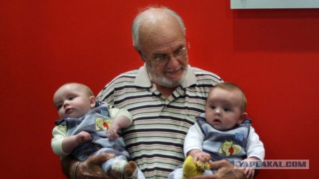 Австралиец спас миллионы детей, сдав кровь более 1150 раз