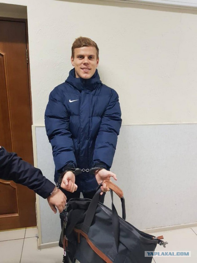 Ребята, всё хуже чем мы думали на самом деле: Александр Петров не менял выражение лица с пяти лет