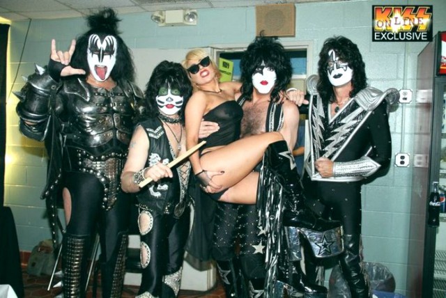 Kiss - Dynasty. История создания