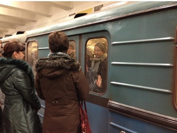 Метро: три отличия москвича от "понаехавшего"