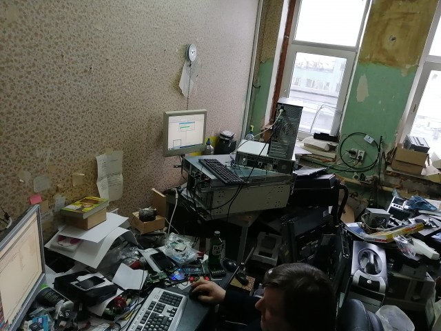 Угадайте по фоткам, кем я работаю?
