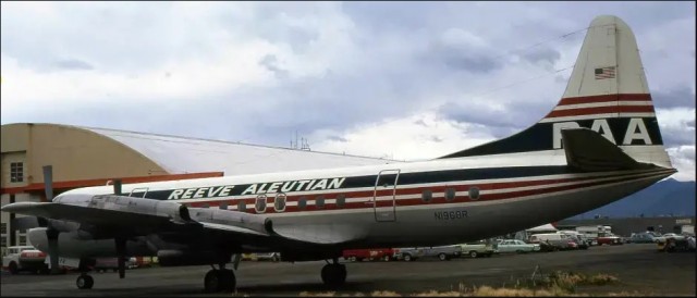 Аварийная посадка Lockheed L-188C Electra в Анкоридже