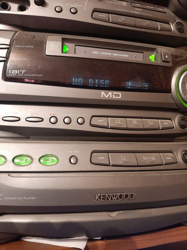 В 1992 году Sony объединила дискету с компакт-диском: мини-диск должен был заменить кассеты
