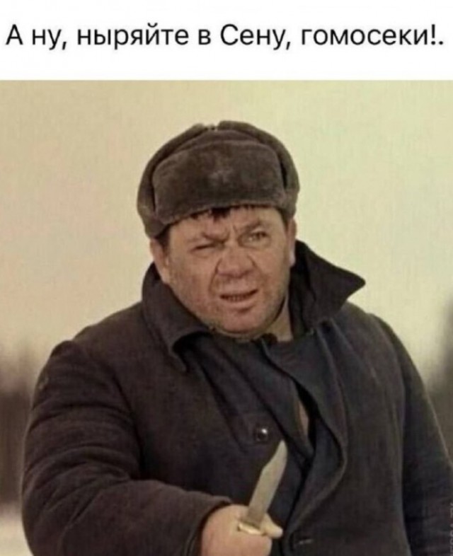 Победитель триатлона после заплыва в Сене⁠⁠