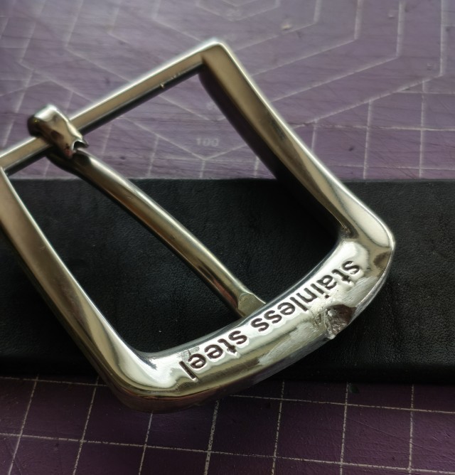 Бракованная пряжка