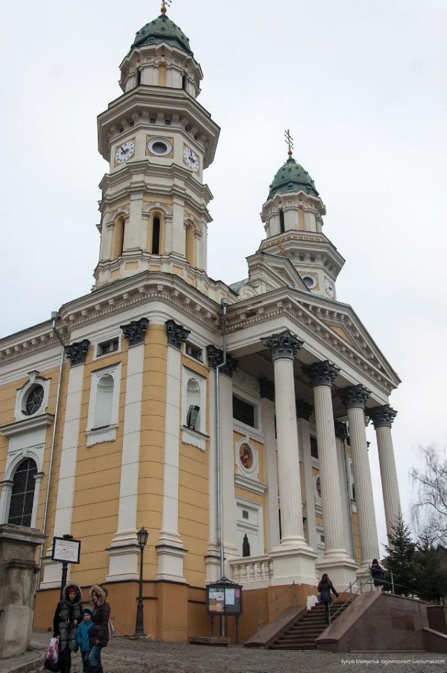 Украина - Беларусь. Две страны, два образа жизни