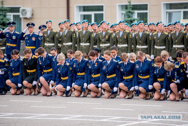 Лица девушек из ВДВ