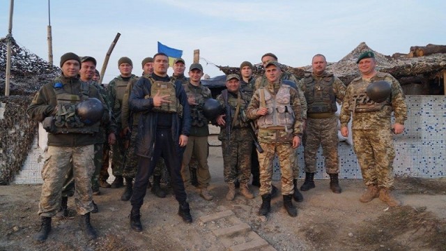 Усик объяснил, почему не выкрикивал «Слава Украине» после победы над Гассиевым.