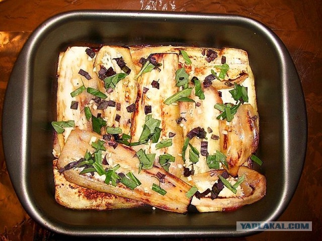 Баклажаны с тремя видами мяса