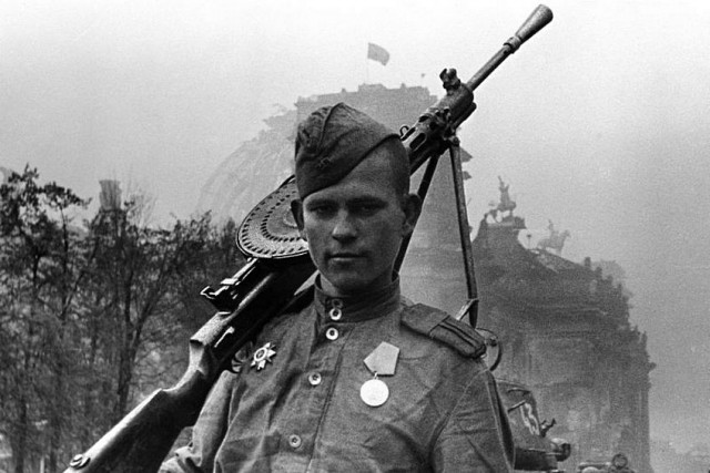 2 мая 1945 года