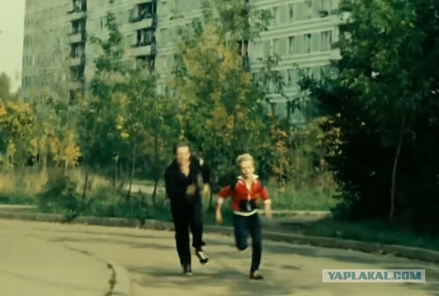 И винтовку не выдали...