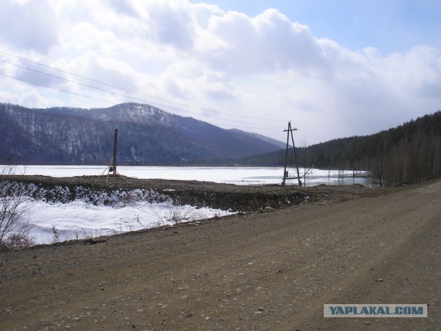Суровая жизнь в поселке "Коммунар"