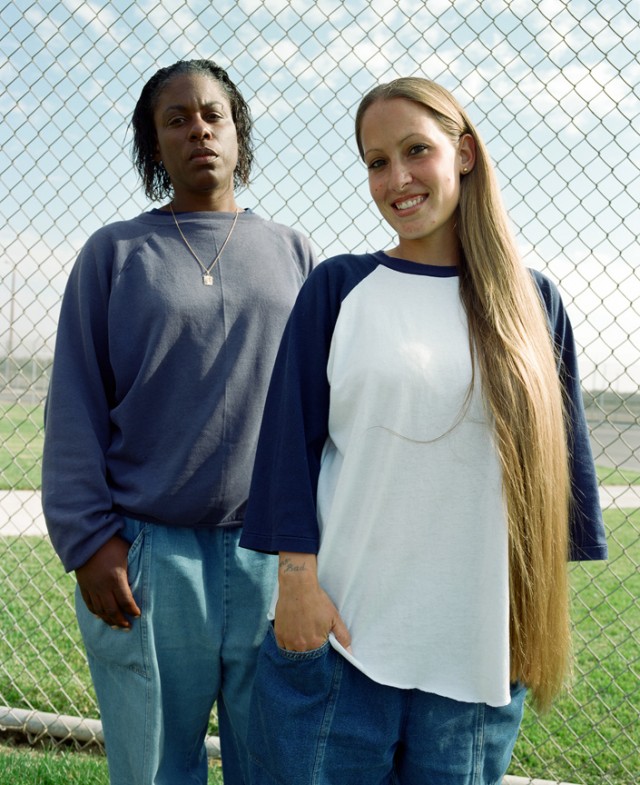 Девушки нелегкого поведения