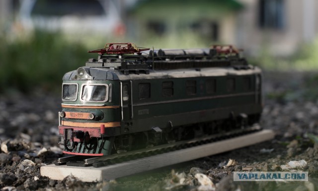 Сборка бумажной модели электровоза ЧС2-777